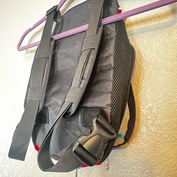 Small Dog Front Carry - Handsfree - Picture 6 of 12